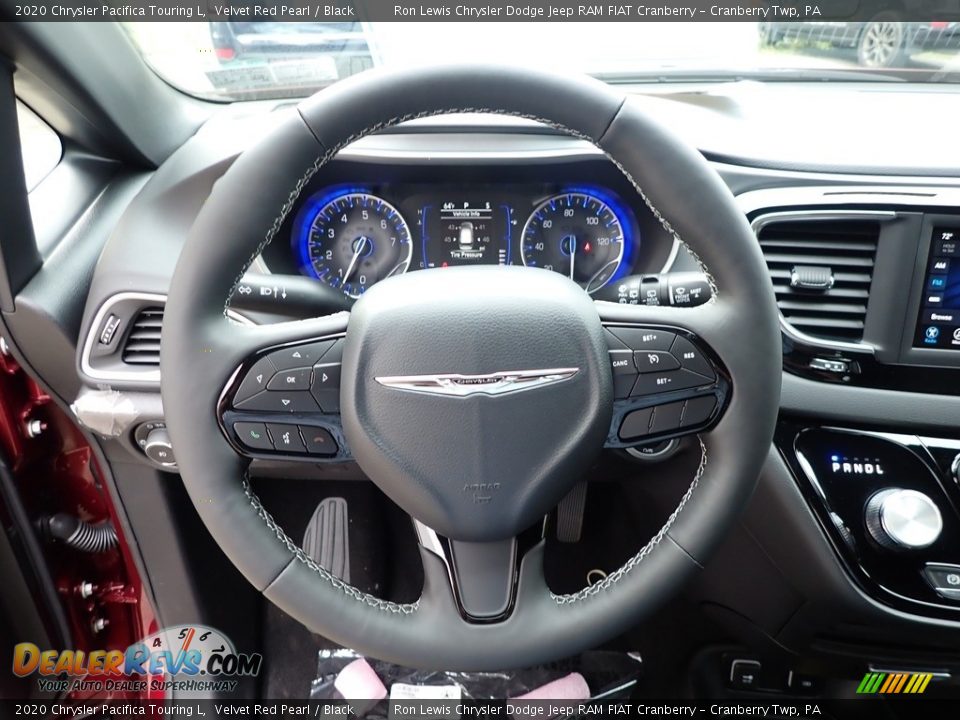 2020 Chrysler Pacifica Touring L Steering Wheel Photo #18