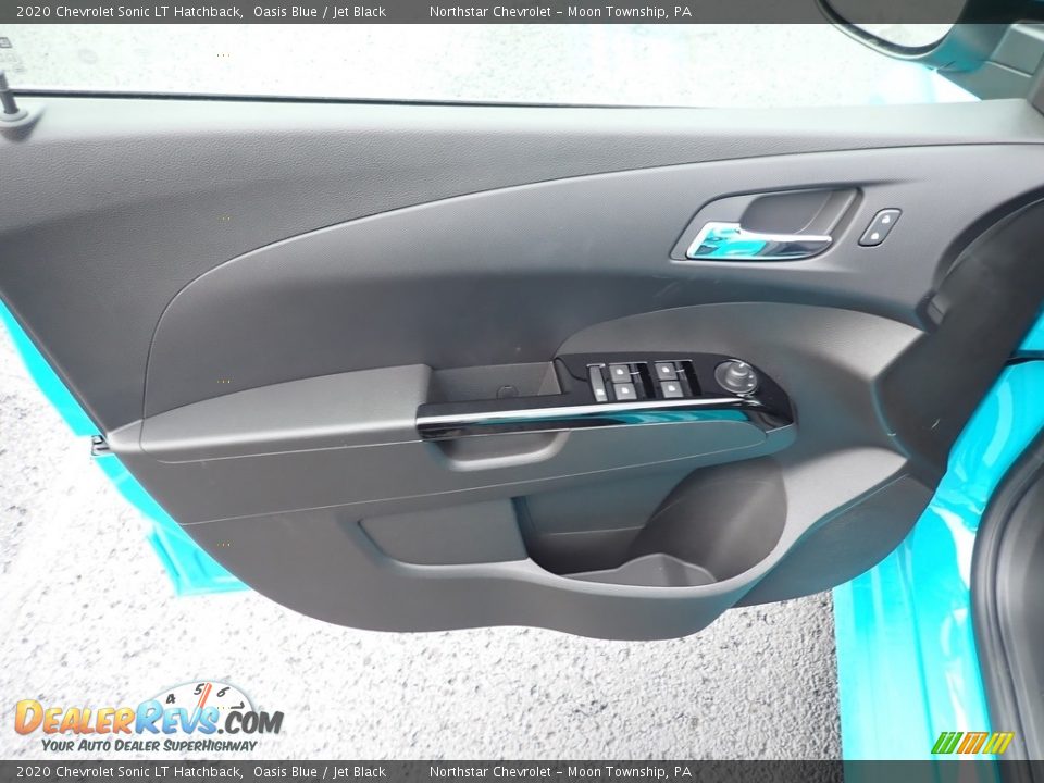 Door Panel of 2020 Chevrolet Sonic LT Hatchback Photo #14