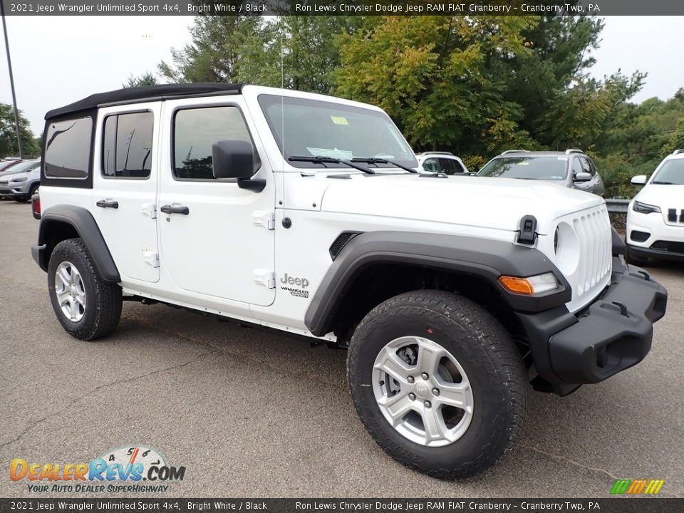 Front 3/4 View of 2021 Jeep Wrangler Unlimited Sport 4x4 Photo #3