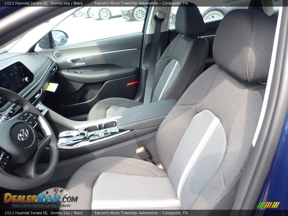 Front Seat of 2021 Hyundai Sonata SE Photo #11