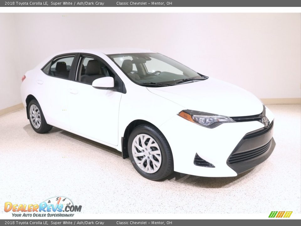 2018 Toyota Corolla LE Super White / Ash/Dark Gray Photo #1