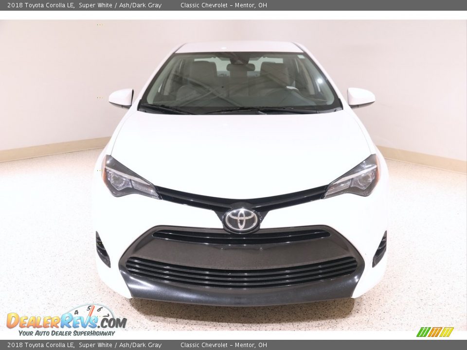 2018 Toyota Corolla LE Super White / Ash/Dark Gray Photo #2