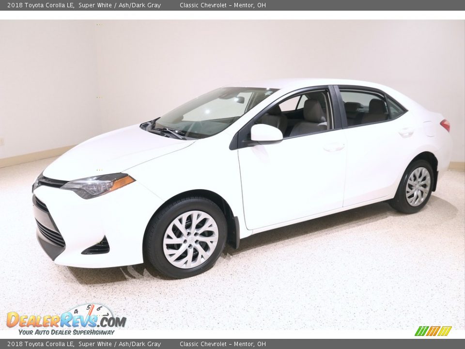 2018 Toyota Corolla LE Super White / Ash/Dark Gray Photo #3