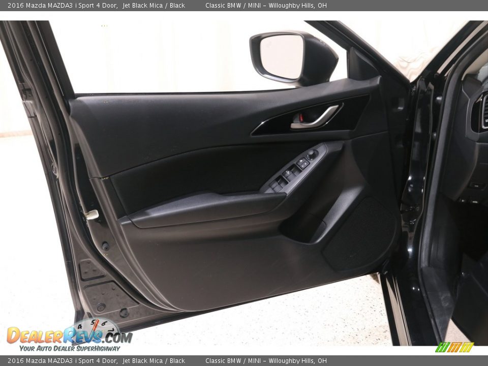 2016 Mazda MAZDA3 i Sport 4 Door Jet Black Mica / Black Photo #4