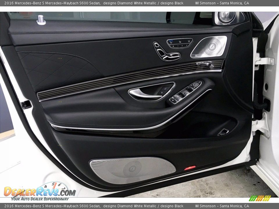 Door Panel of 2016 Mercedes-Benz S Mercedes-Maybach S600 Sedan Photo #23