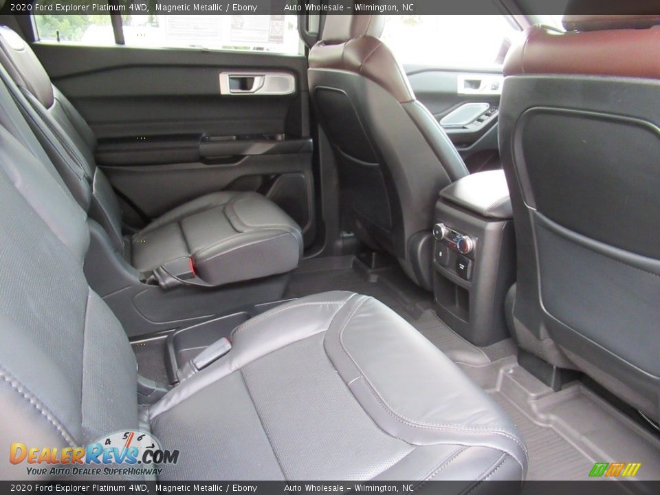 2020 Ford Explorer Platinum 4WD Magnetic Metallic / Ebony Photo #12