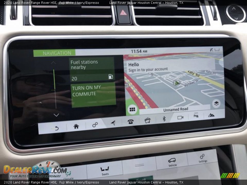 Navigation of 2020 Land Rover Range Rover HSE Photo #20