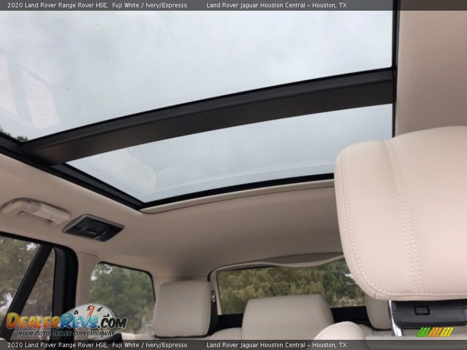 Sunroof of 2020 Land Rover Range Rover HSE Photo #26