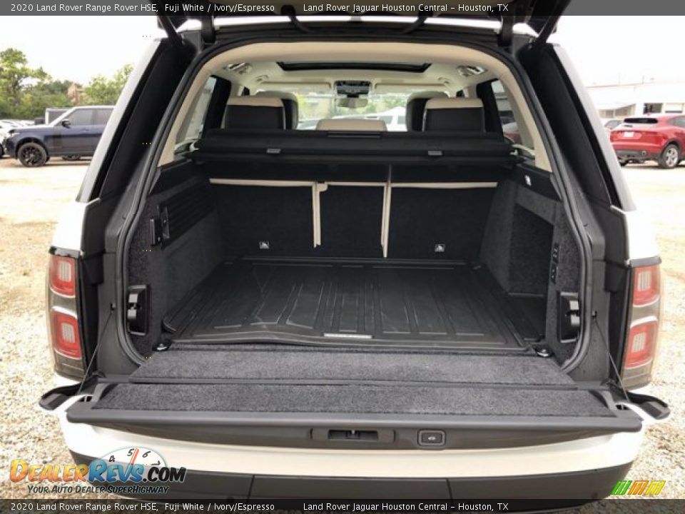 2020 Land Rover Range Rover HSE Trunk Photo #27