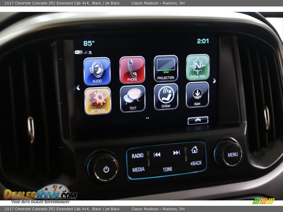 Controls of 2017 Chevrolet Colorado ZR2 Extended Cab 4x4 Photo #9