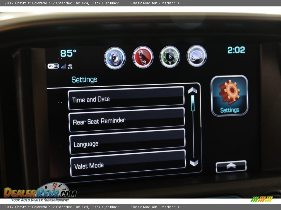 Controls of 2017 Chevrolet Colorado ZR2 Extended Cab 4x4 Photo #14