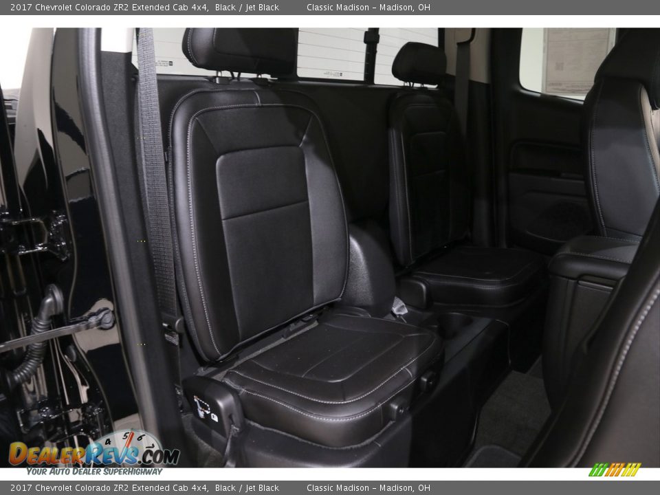 Rear Seat of 2017 Chevrolet Colorado ZR2 Extended Cab 4x4 Photo #25