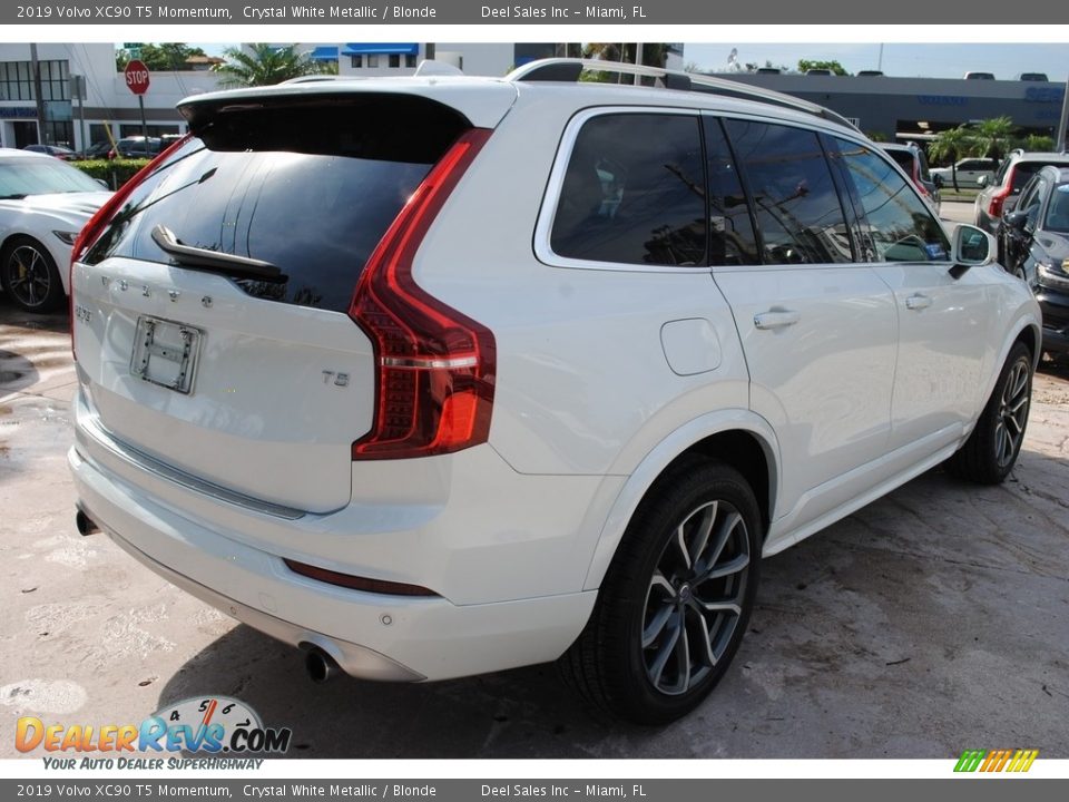 2019 Volvo XC90 T5 Momentum Crystal White Metallic / Blonde Photo #9