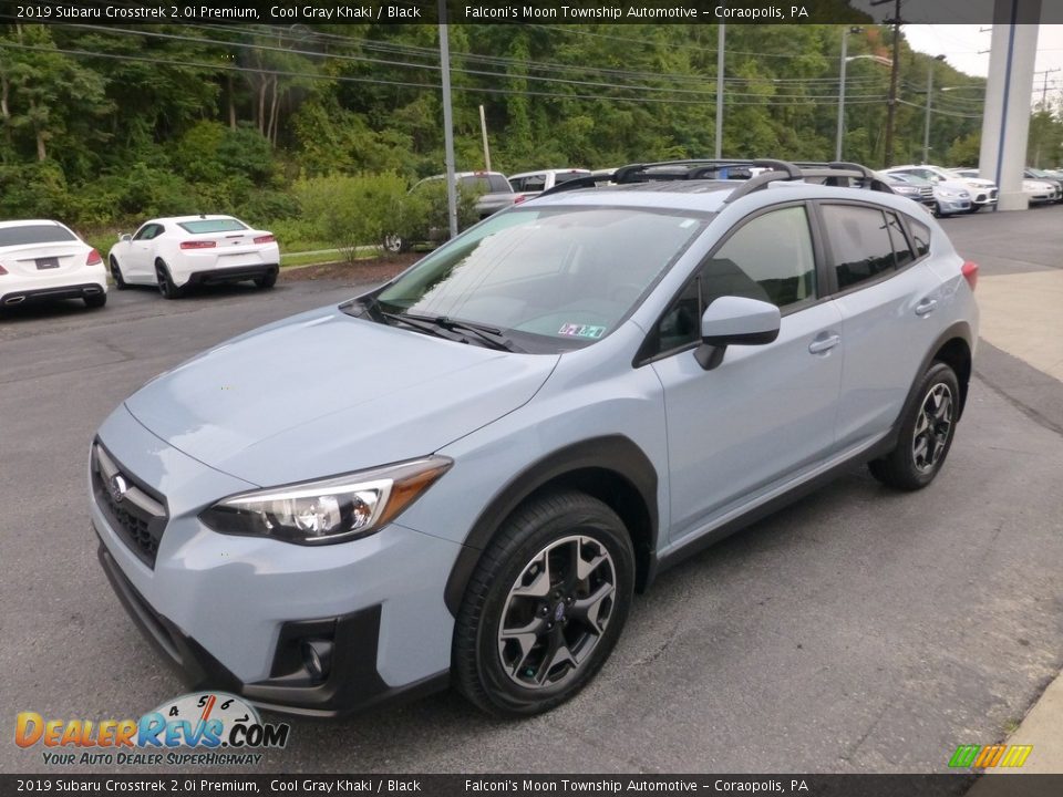 Front 3/4 View of 2019 Subaru Crosstrek 2.0i Premium Photo #7