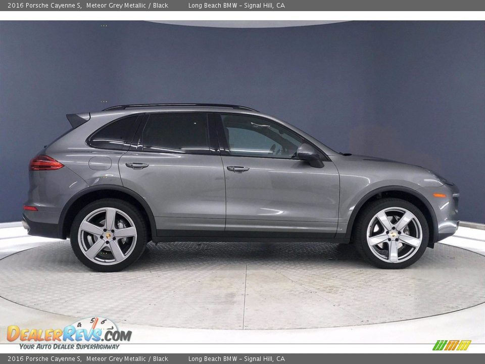 Meteor Grey Metallic 2016 Porsche Cayenne S Photo #14