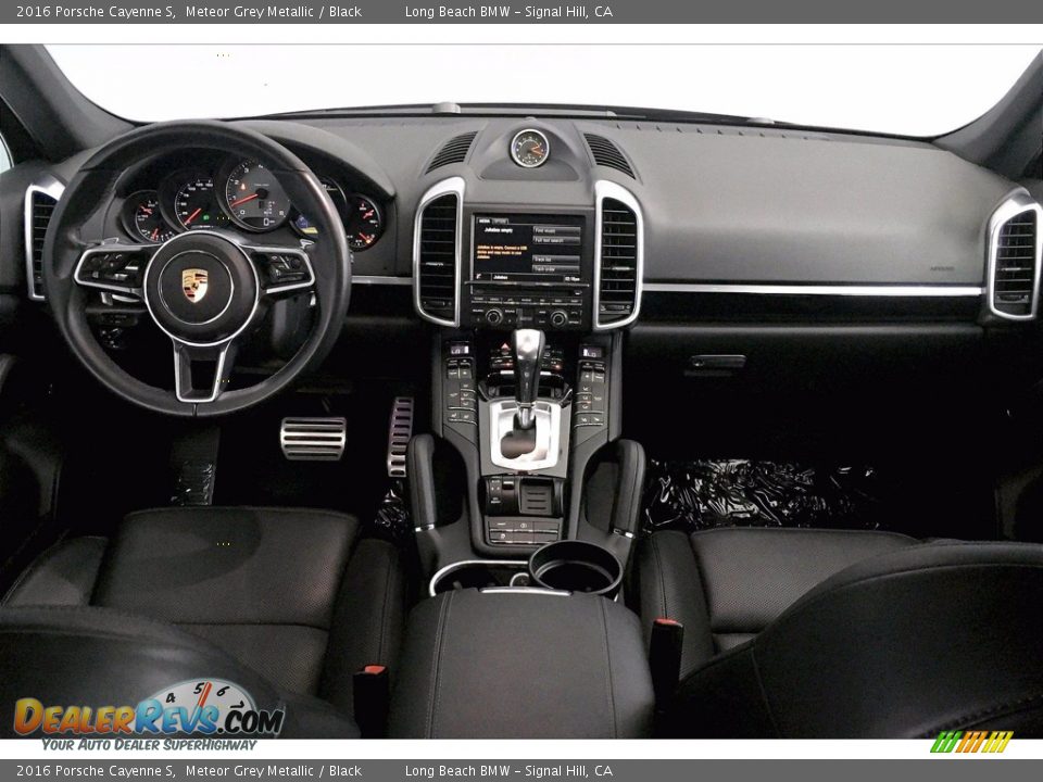 Black Interior - 2016 Porsche Cayenne S Photo #15