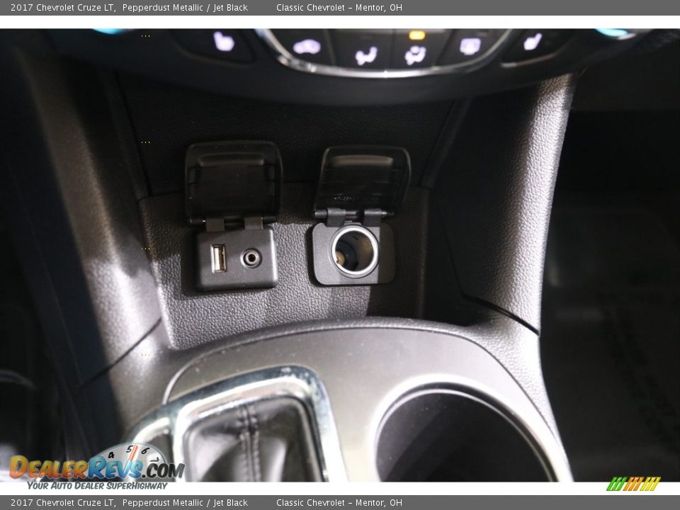 2017 Chevrolet Cruze LT Pepperdust Metallic / Jet Black Photo #12
