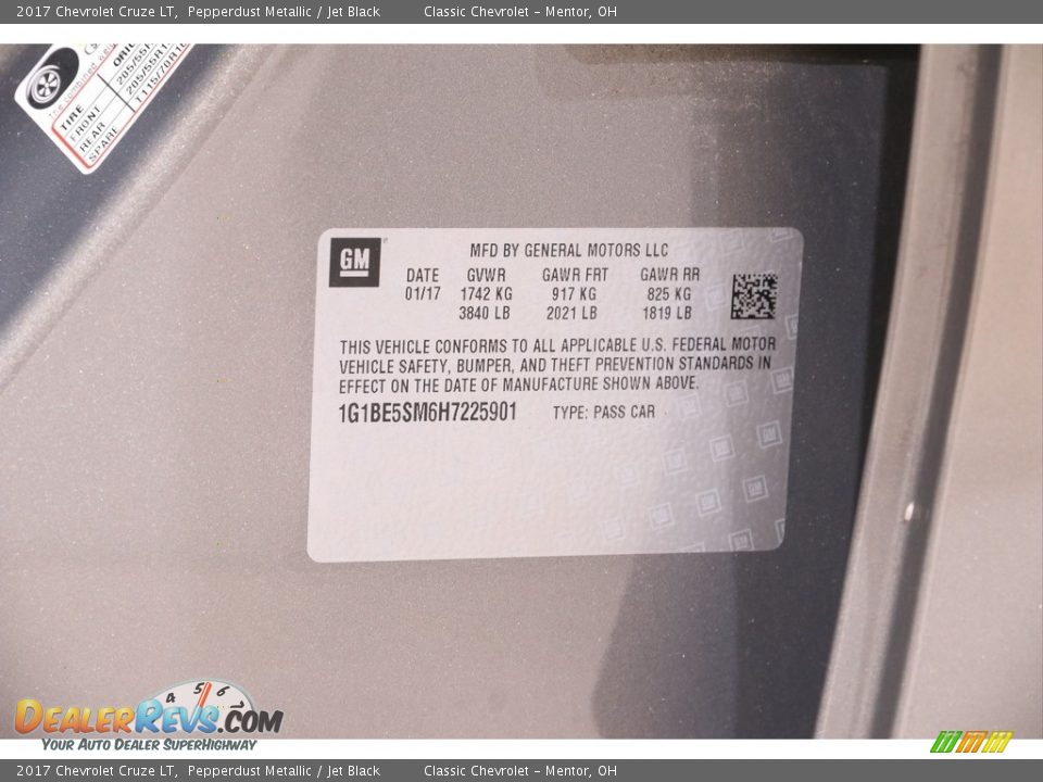 2017 Chevrolet Cruze LT Pepperdust Metallic / Jet Black Photo #18