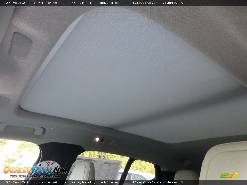 Sunroof of 2021 Volvo XC40 T5 Inscription AWD Photo #12