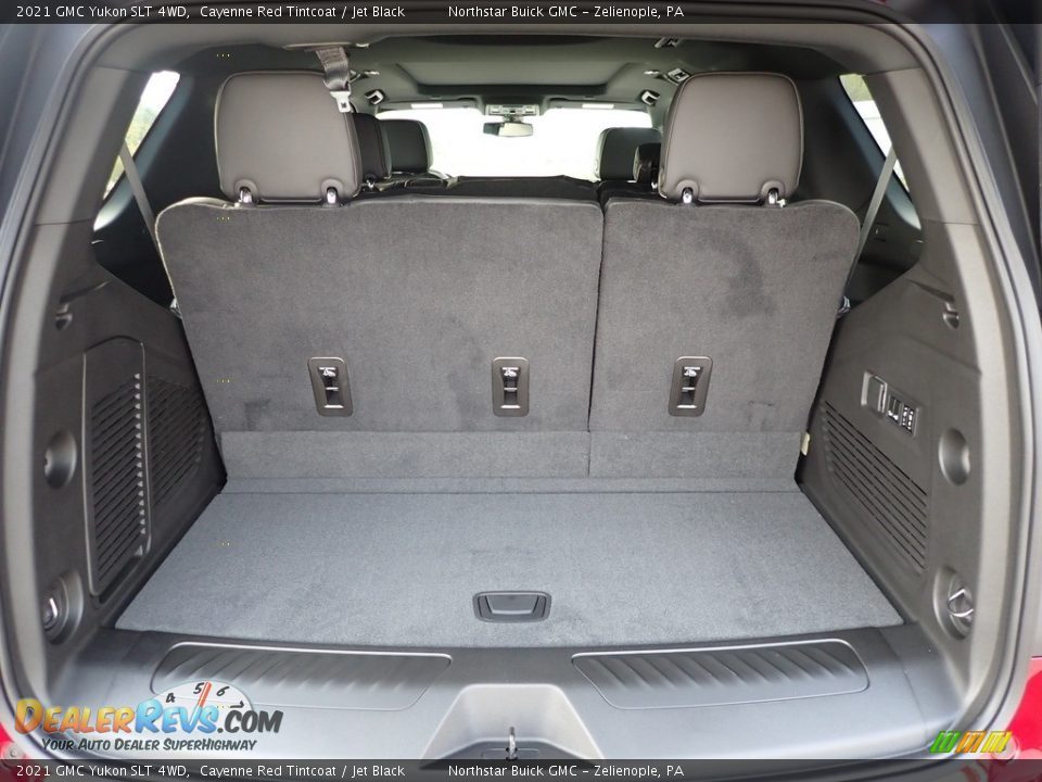 2021 GMC Yukon SLT 4WD Trunk Photo #7