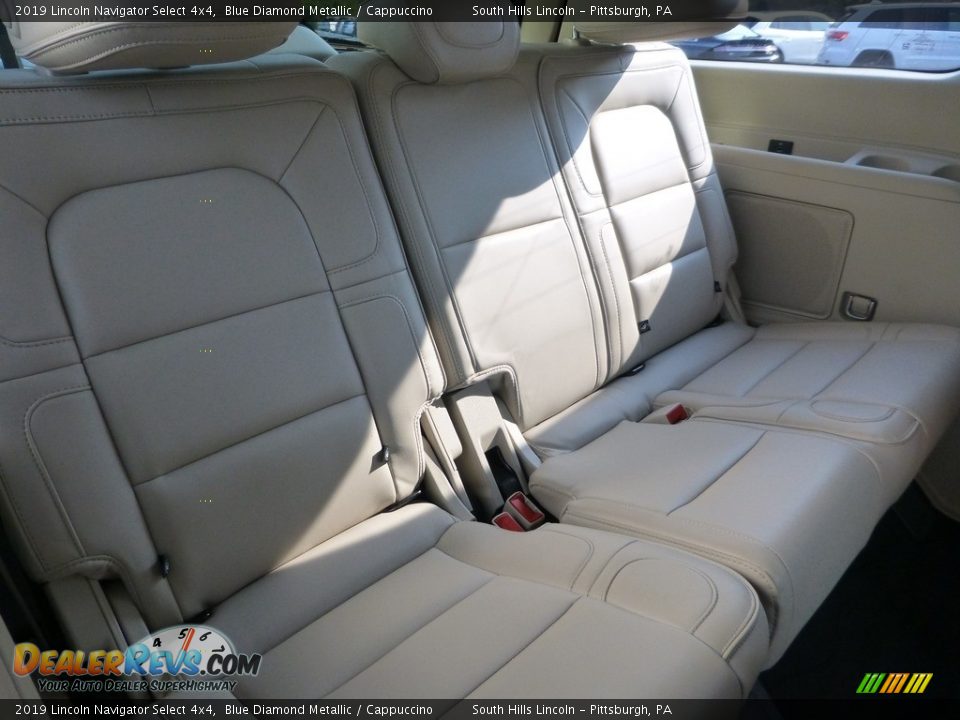 Rear Seat of 2019 Lincoln Navigator Select 4x4 Photo #15