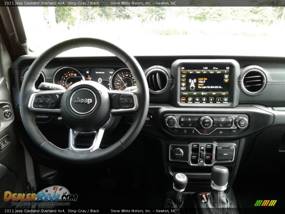 2021 Jeep Gladiator Overland 4x4 Sting-Gray / Black Photo #18