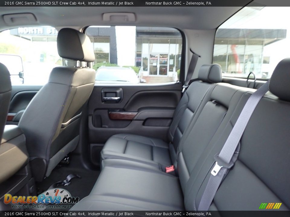 Rear Seat of 2016 GMC Sierra 2500HD SLT Crew Cab 4x4 Photo #18