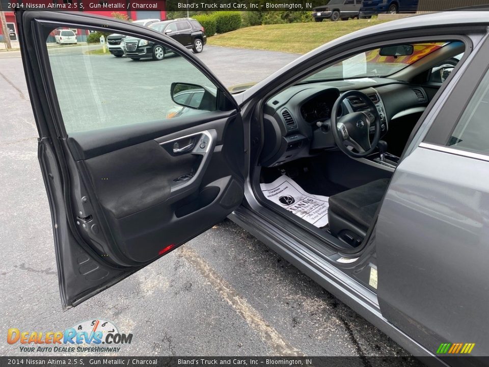 2014 Nissan Altima 2.5 S Gun Metallic / Charcoal Photo #11