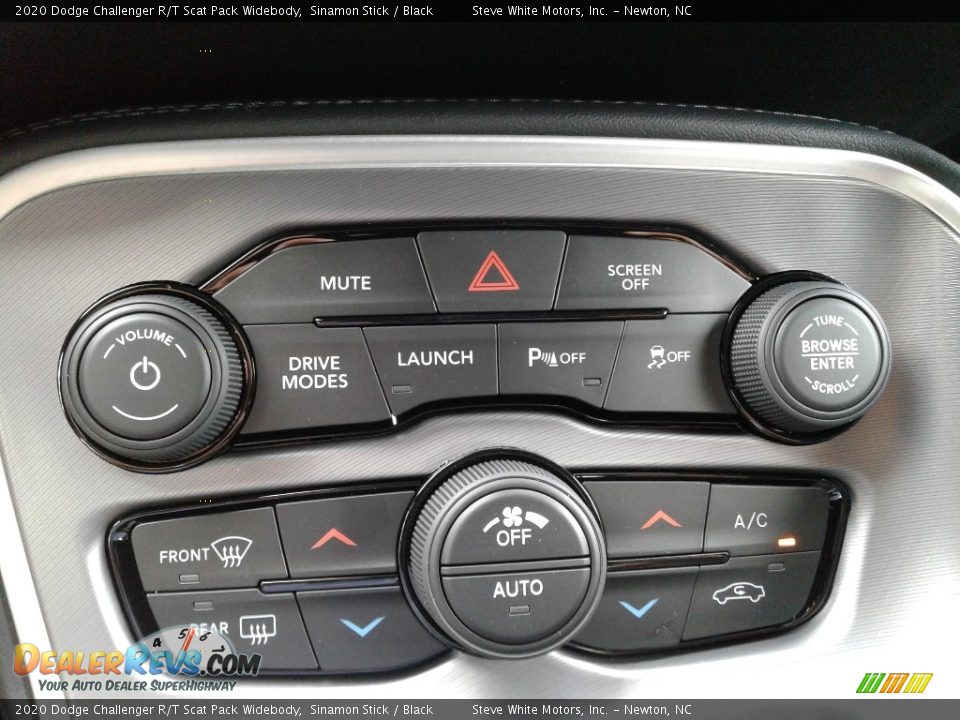 Controls of 2020 Dodge Challenger R/T Scat Pack Widebody Photo #23