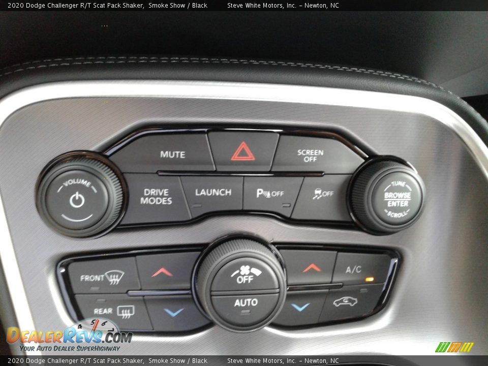 Controls of 2020 Dodge Challenger R/T Scat Pack Shaker Photo #23