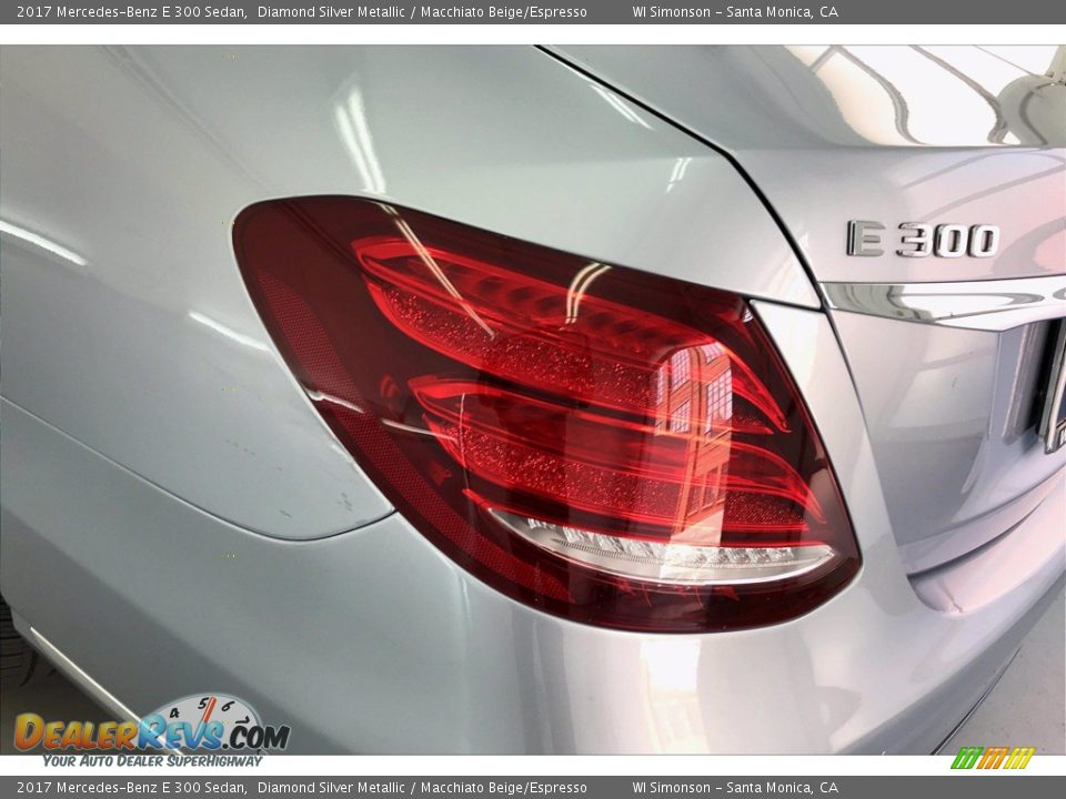 2017 Mercedes-Benz E 300 Sedan Diamond Silver Metallic / Macchiato Beige/Espresso Photo #26