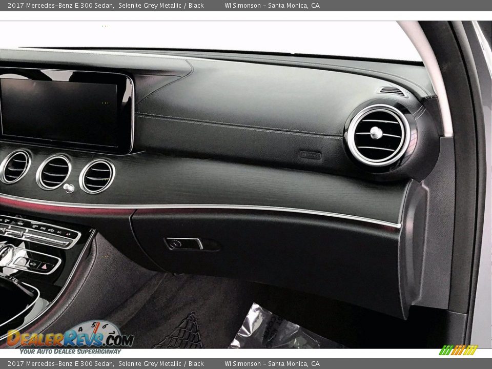 2017 Mercedes-Benz E 300 Sedan Selenite Grey Metallic / Black Photo #28