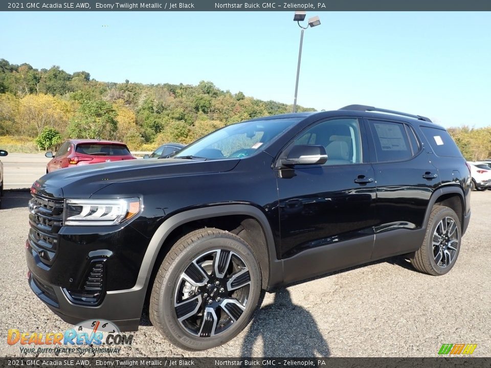 Front 3/4 View of 2021 GMC Acadia SLE AWD Photo #1