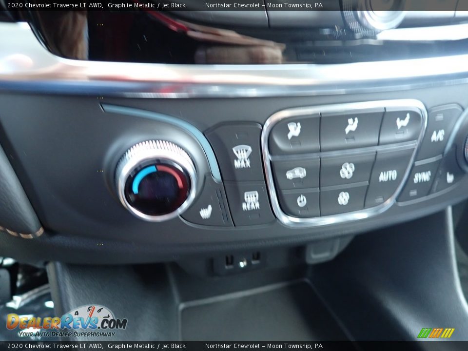 2020 Chevrolet Traverse LT AWD Graphite Metallic / Jet Black Photo #19