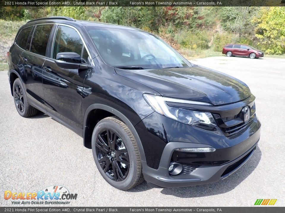 Front 3/4 View of 2021 Honda Pilot Special Edition AWD Photo #6