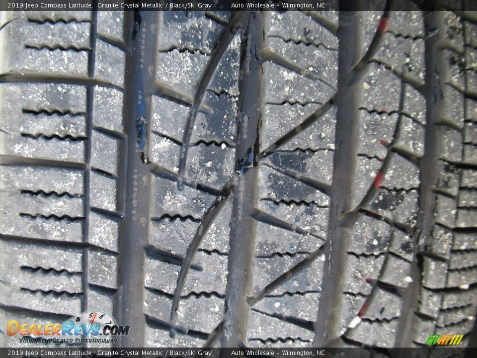2019 Jeep Compass Latitude Granite Crystal Metallic / Black/Ski Gray Photo #9