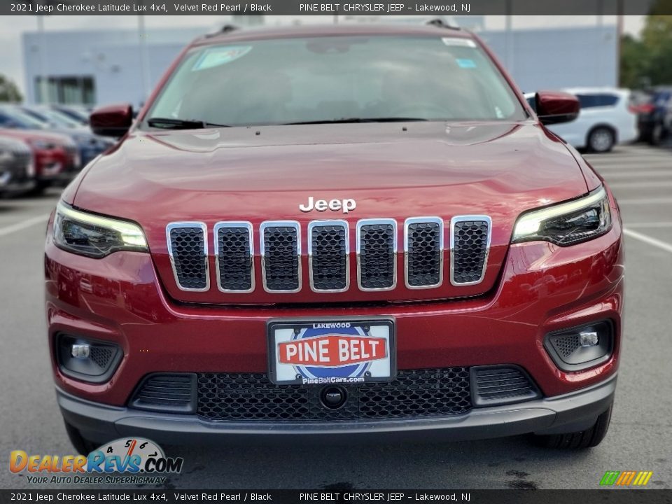 2021 Jeep Cherokee Latitude Lux 4x4 Velvet Red Pearl / Black Photo #3