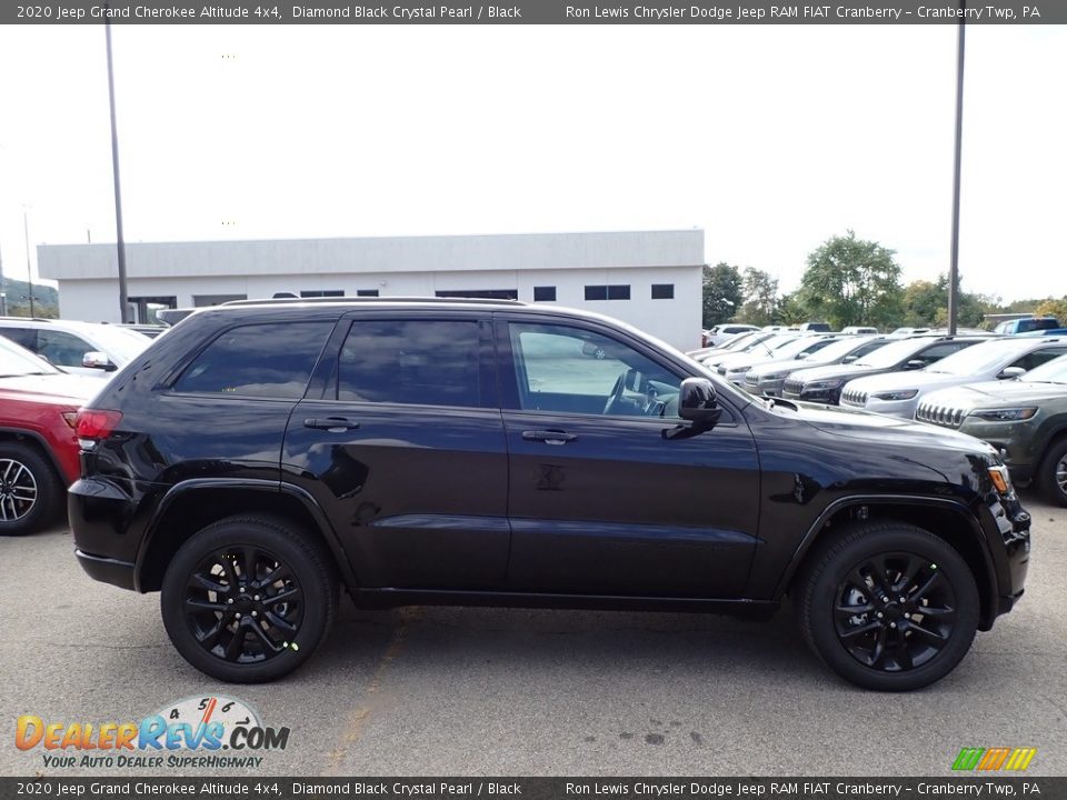 2020 Jeep Grand Cherokee Altitude 4x4 Diamond Black Crystal Pearl / Black Photo #4