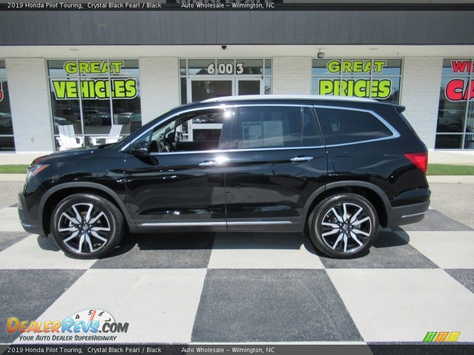 2019 Honda Pilot Touring Crystal Black Pearl / Black Photo #1