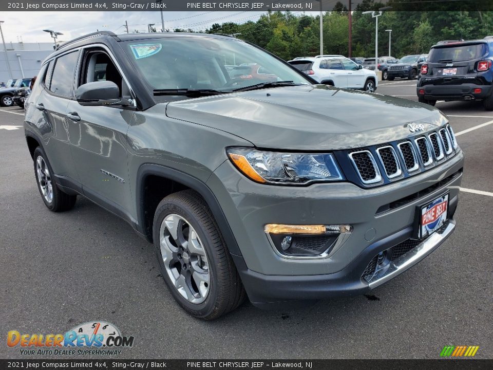 Front 3/4 View of 2021 Jeep Compass Limited 4x4 Photo #1