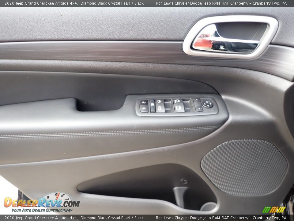2020 Jeep Grand Cherokee Altitude 4x4 Diamond Black Crystal Pearl / Black Photo #16