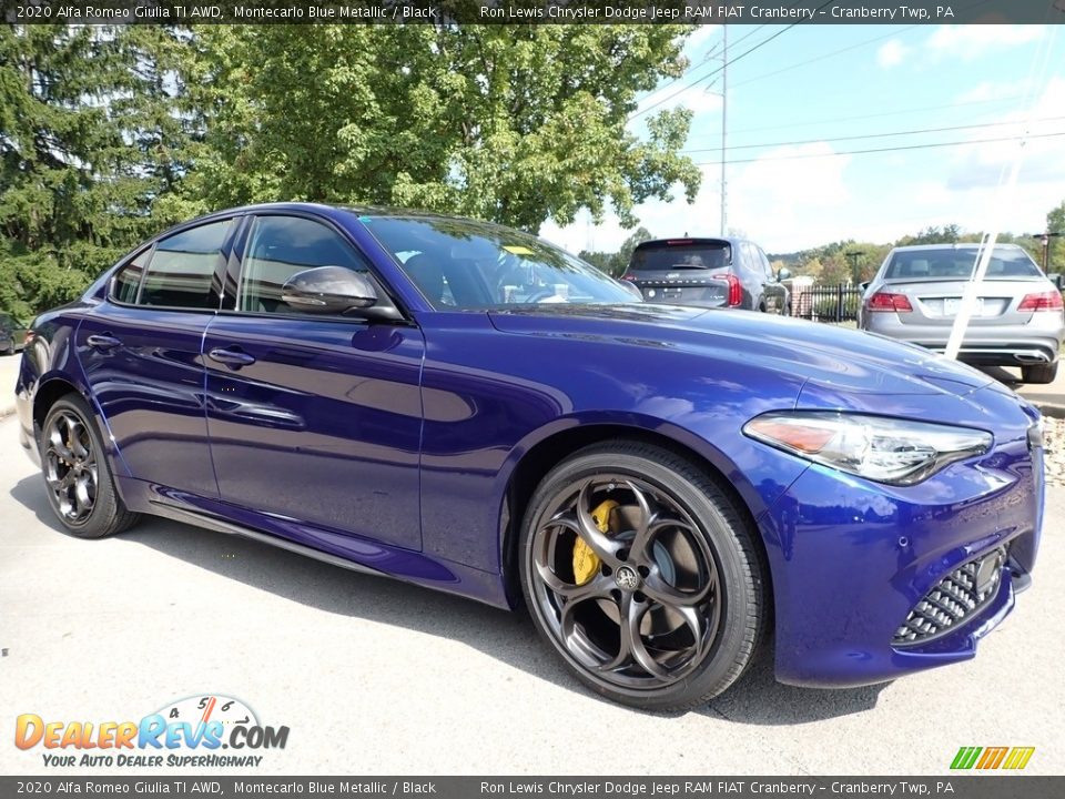 Front 3/4 View of 2020 Alfa Romeo Giulia TI AWD Photo #3