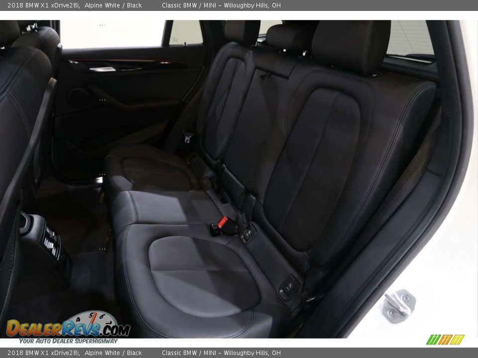 2018 BMW X1 xDrive28i Alpine White / Black Photo #24