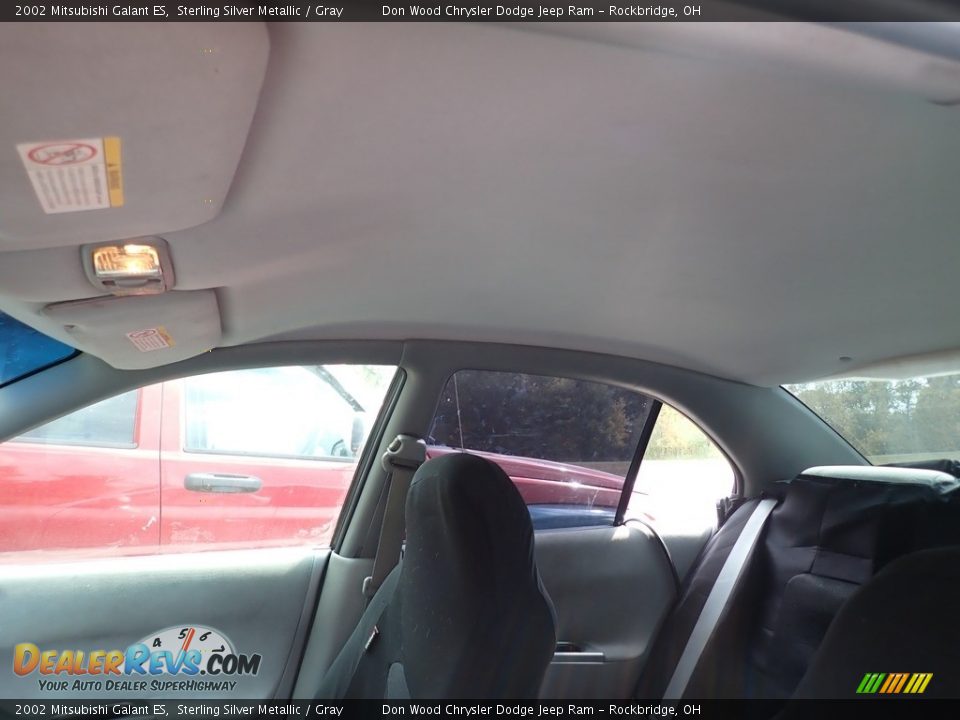 2002 Mitsubishi Galant ES Sterling Silver Metallic / Gray Photo #9