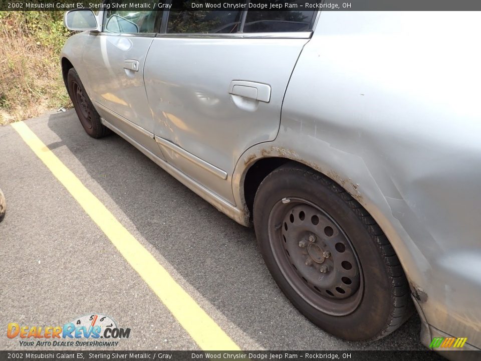 2002 Mitsubishi Galant ES Sterling Silver Metallic / Gray Photo #11