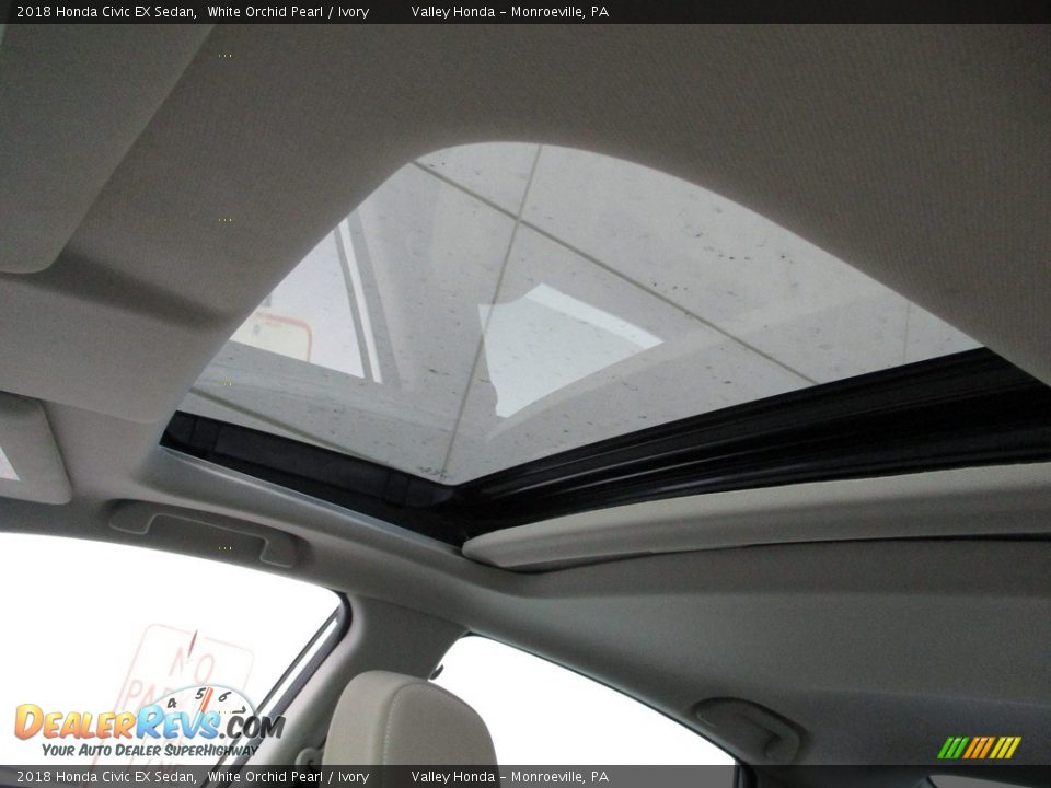 2018 Honda Civic EX Sedan White Orchid Pearl / Ivory Photo #11