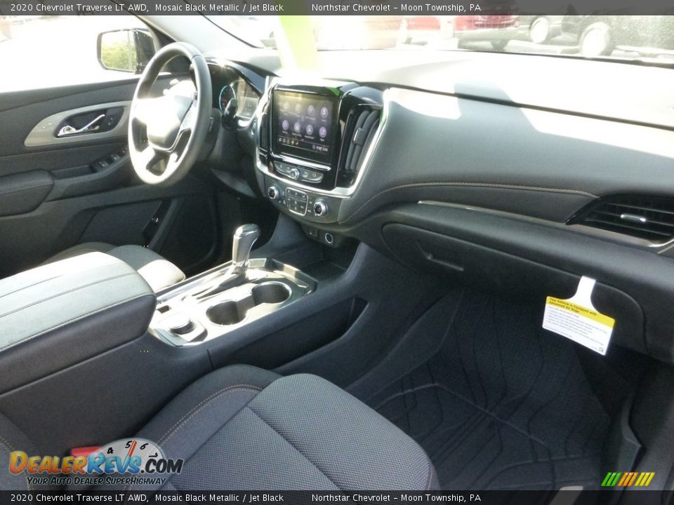 2020 Chevrolet Traverse LT AWD Mosaic Black Metallic / Jet Black Photo #16