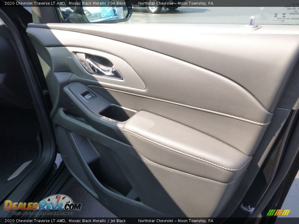 2020 Chevrolet Traverse LT AWD Mosaic Black Metallic / Jet Black Photo #17