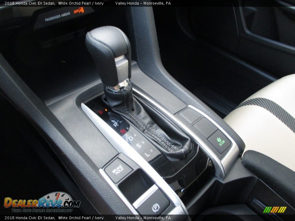 2018 Honda Civic EX Sedan White Orchid Pearl / Ivory Photo #17