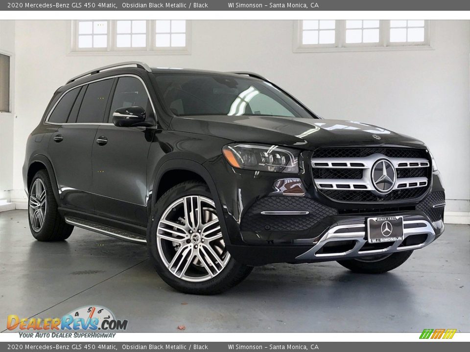 Front 3/4 View of 2020 Mercedes-Benz GLS 450 4Matic Photo #11